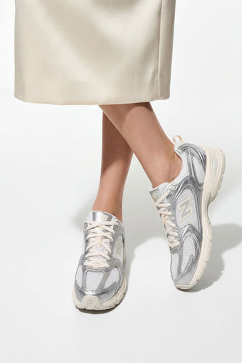 New Balance Sneaker Silver Metallic/reflection Donna - 9