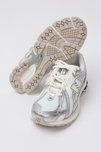 New Balance Sneaker Silver Metallic/off White Unisex - 6